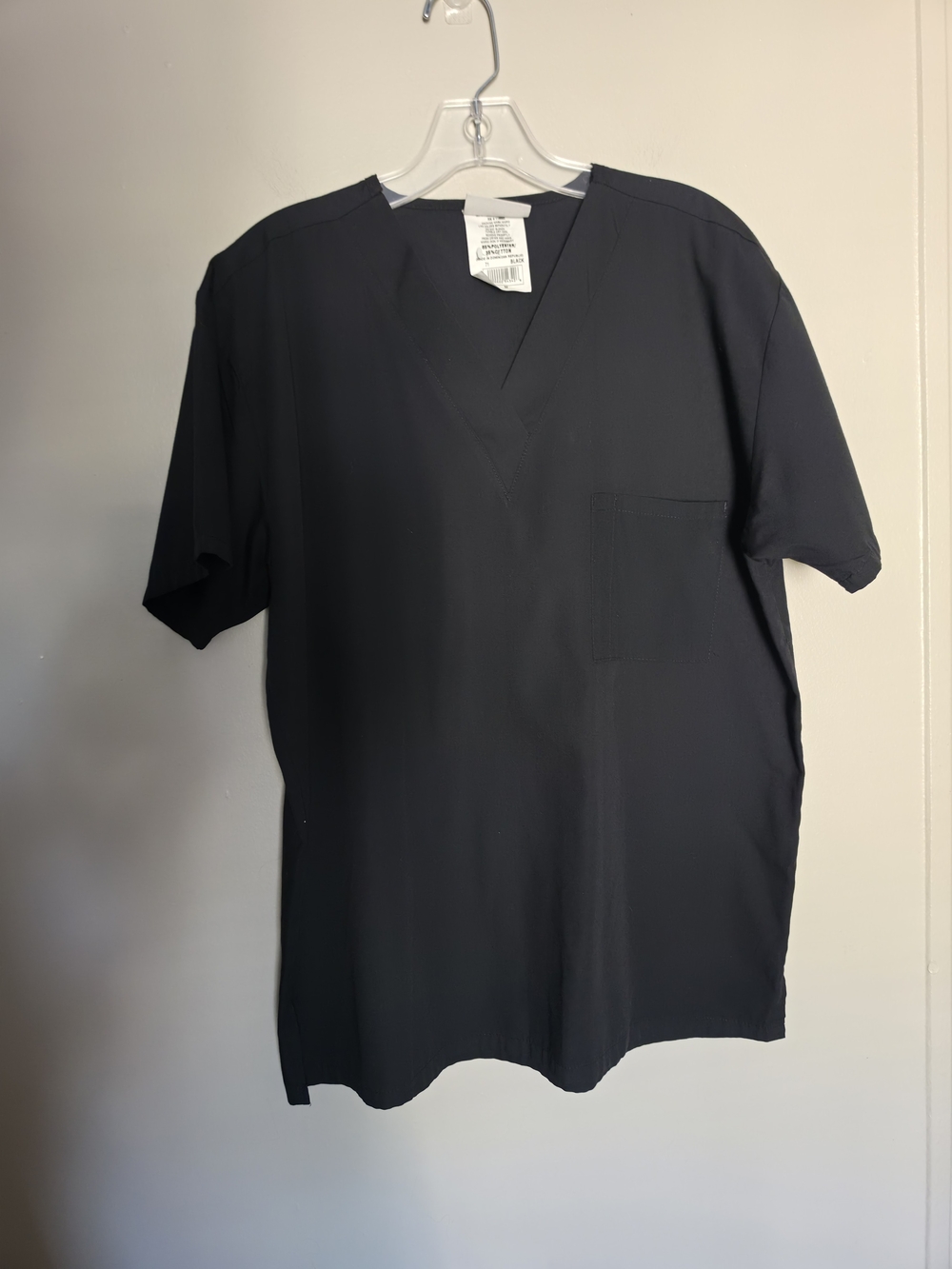 UA Scrubs Black V-Neck Top Medium Chest Pocket Medical Scrub Shirt